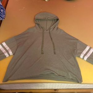 rue 21, size 1x, green with stripes on sleeves